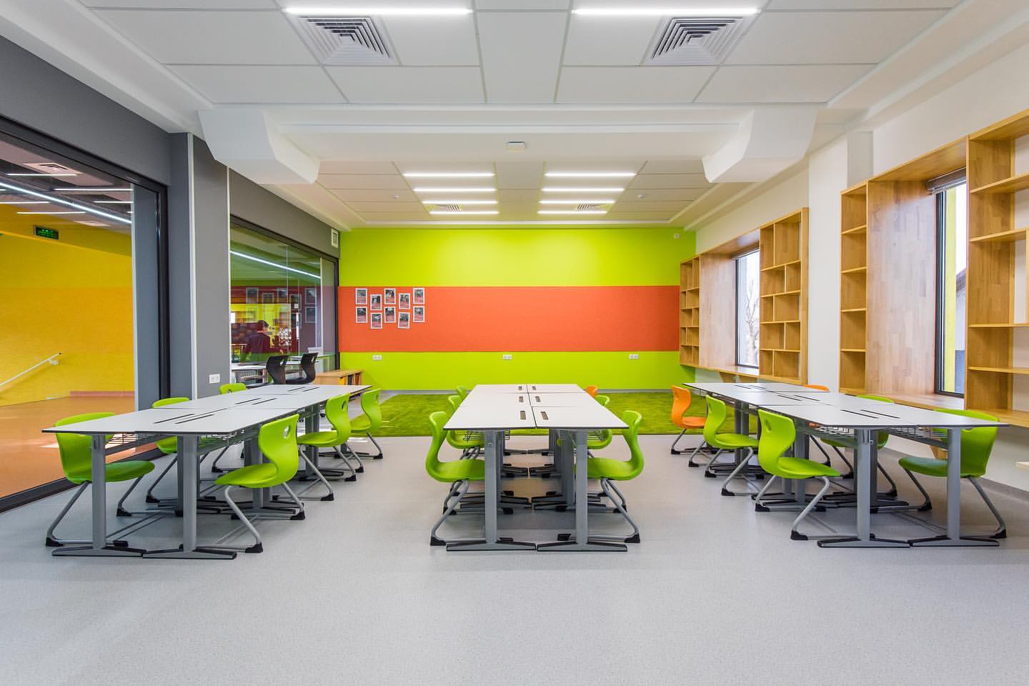 Система освітлення Kraft Led для акустичних підвісних стель в шкільному закладі