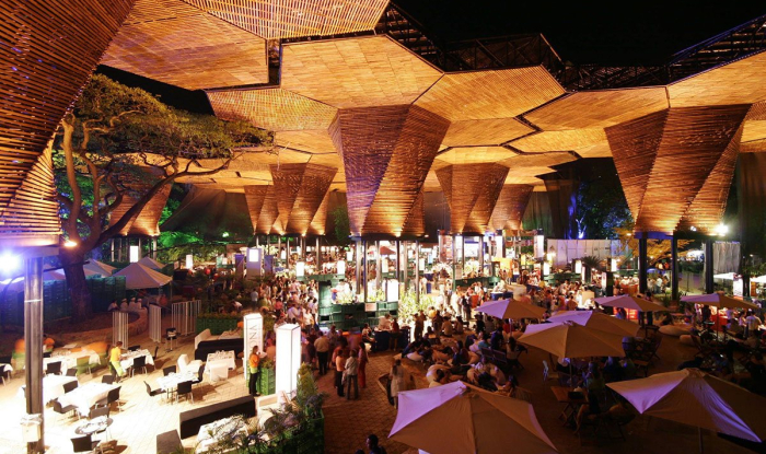 Orquideorama, Medellin – flowers from metal and linear strip ceiling