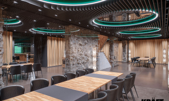 Bir restoran tasarımında kullanılan ayna eklentili KRAFT Vektörel asma tavan