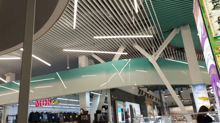 New project: KRAFT designer rail ceiling in Lake Plaza shopping center