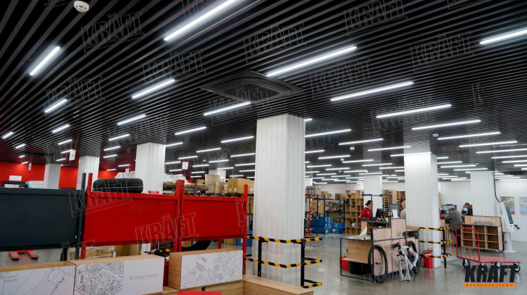 Подвесные потолки KRAFT в отделениях Новой Почты: современный стиль, продуманный до мелочей