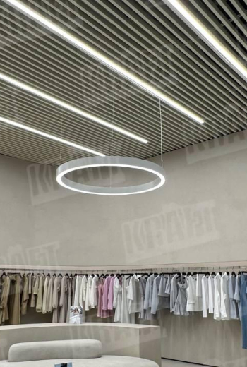 The Magic of Lines in a Fashionable Store Space